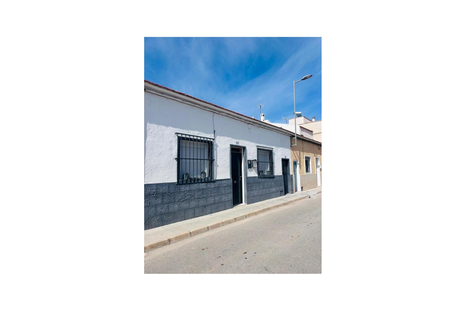 Resale - Town House -
San Miguel de Salinas - Inland