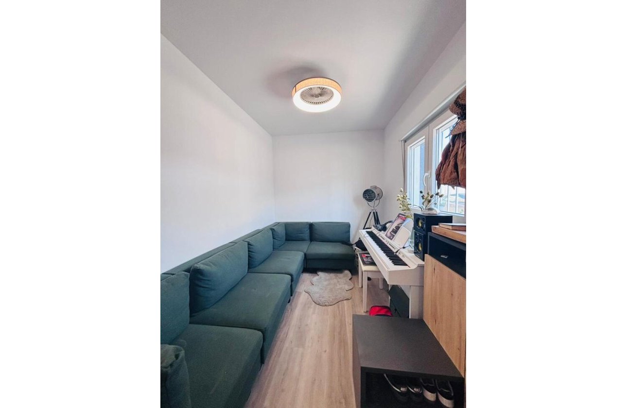 Resale - Town House -
San Miguel de Salinas - Inland