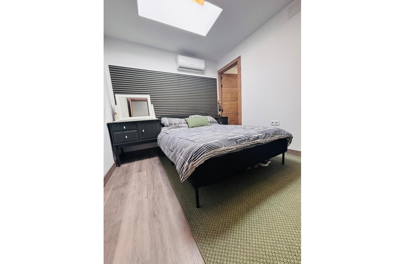 Resale - Town House -
San Miguel de Salinas - Inland