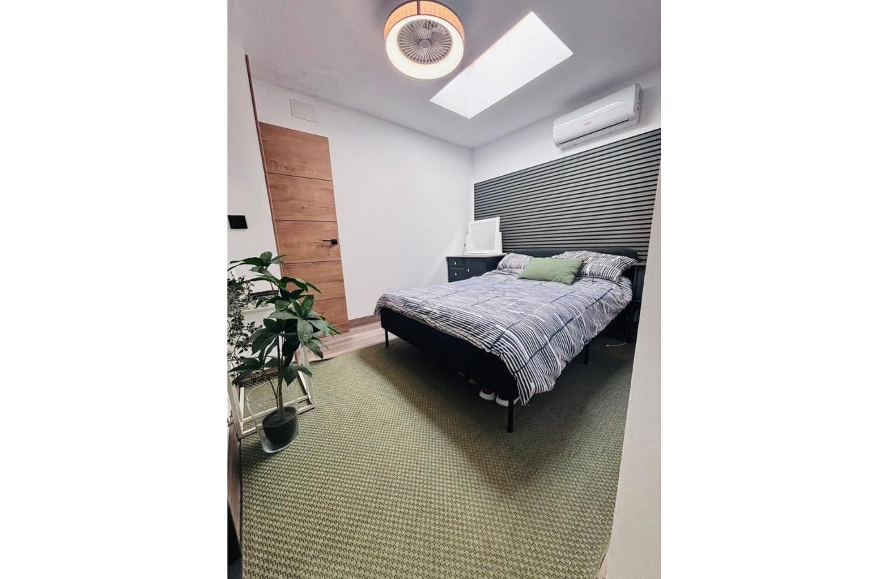 Resale - Town House -
San Miguel de Salinas - Inland