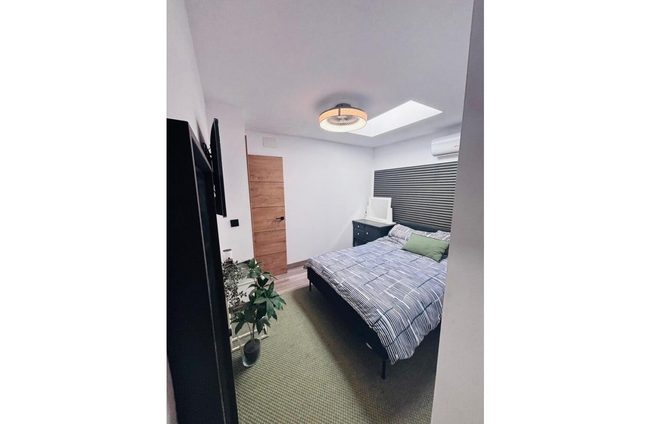 Resale - Town House -
San Miguel de Salinas - Inland