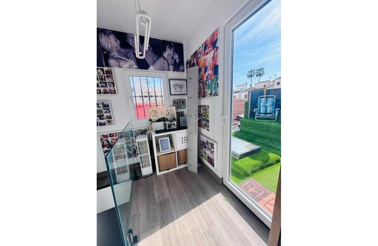 Resale - Town House -
San Miguel de Salinas - Inland