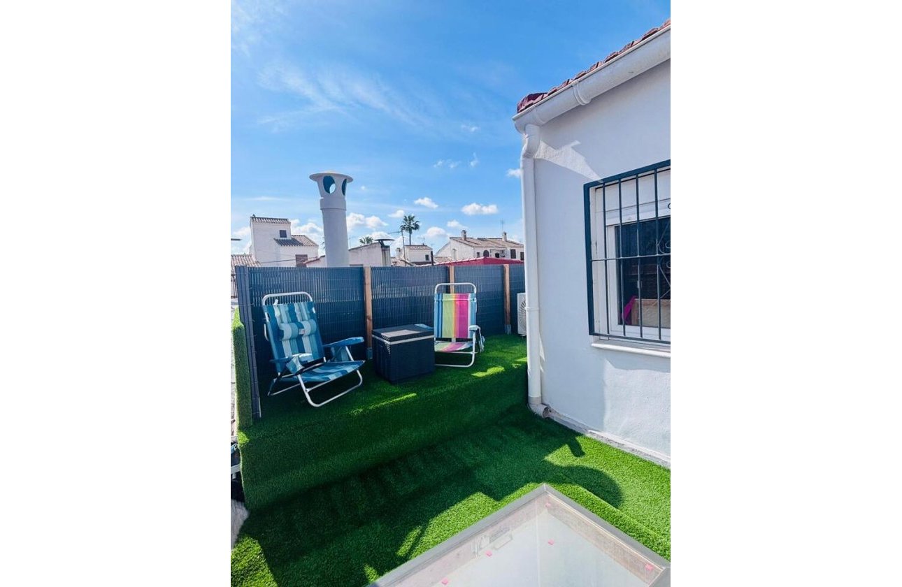 Resale - Town House -
San Miguel de Salinas - Inland