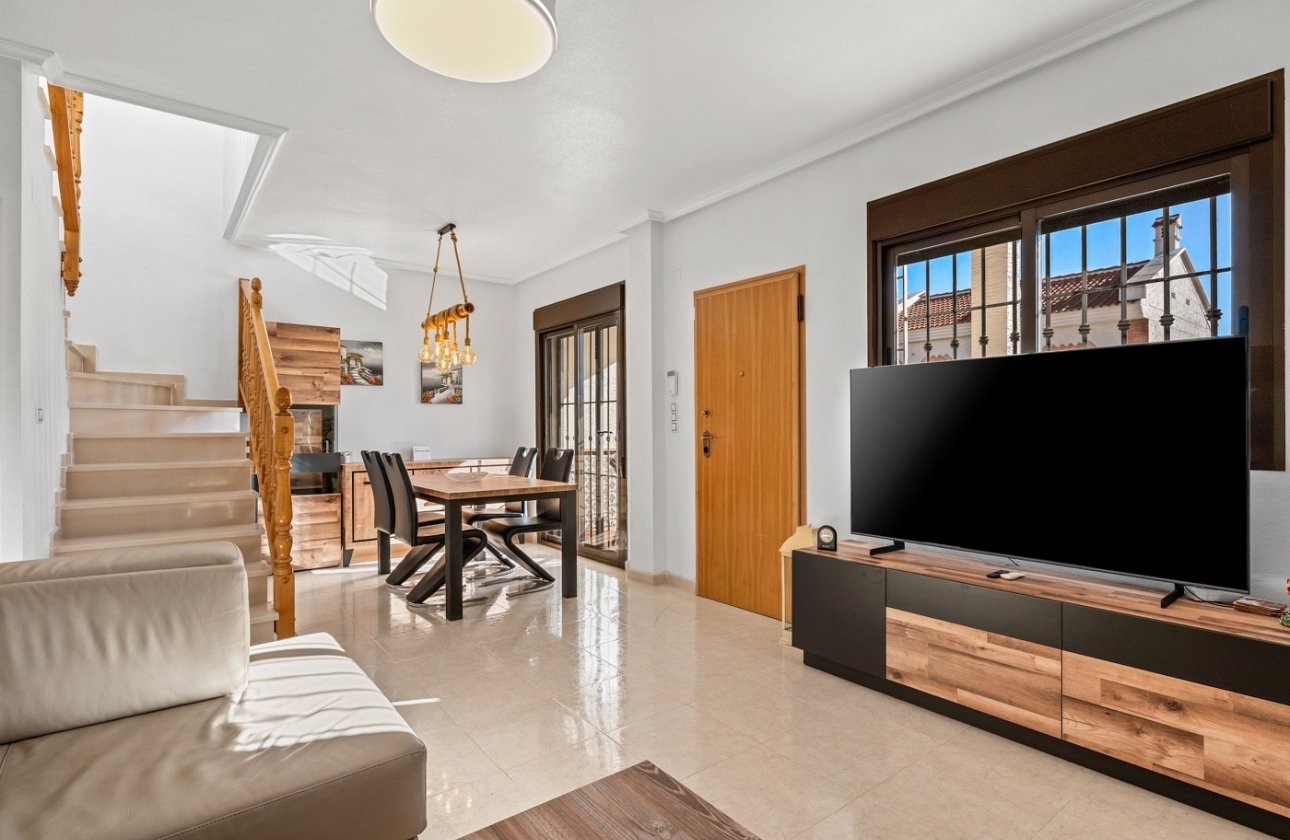 Resale - Town House -
San Miguel de Salinas - Inland