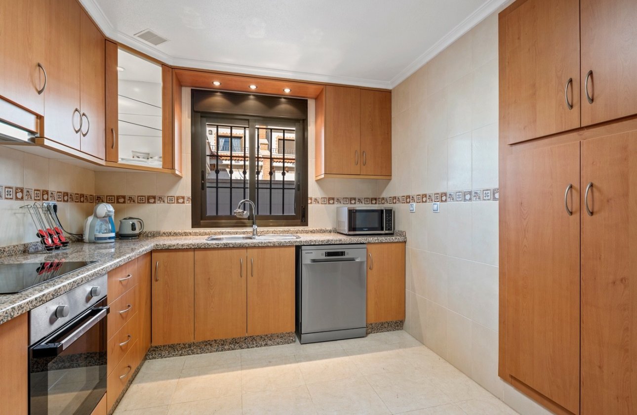 Resale - Town House -
San Miguel de Salinas - Inland