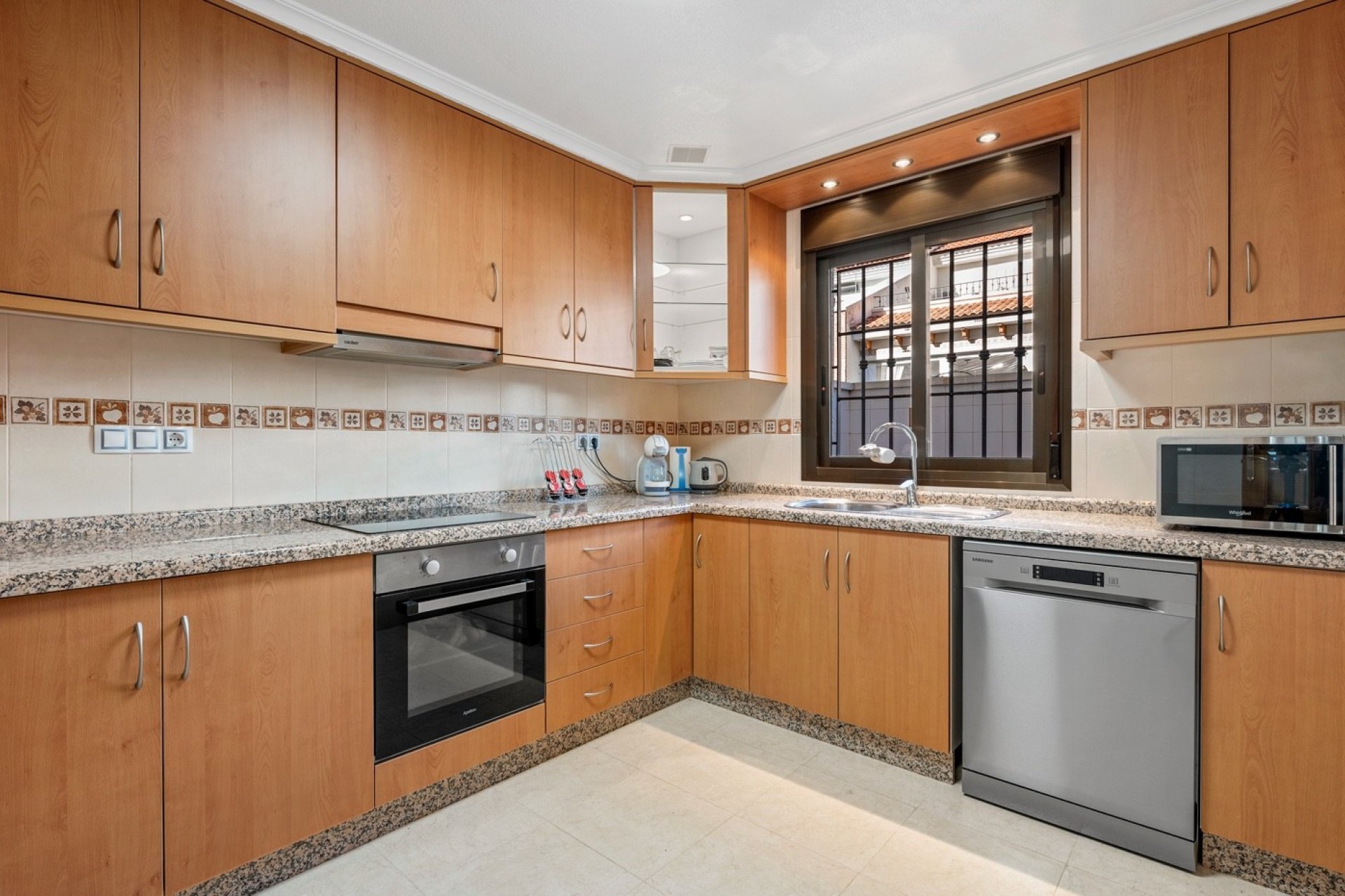 Resale - Town House -
San Miguel de Salinas - Inland