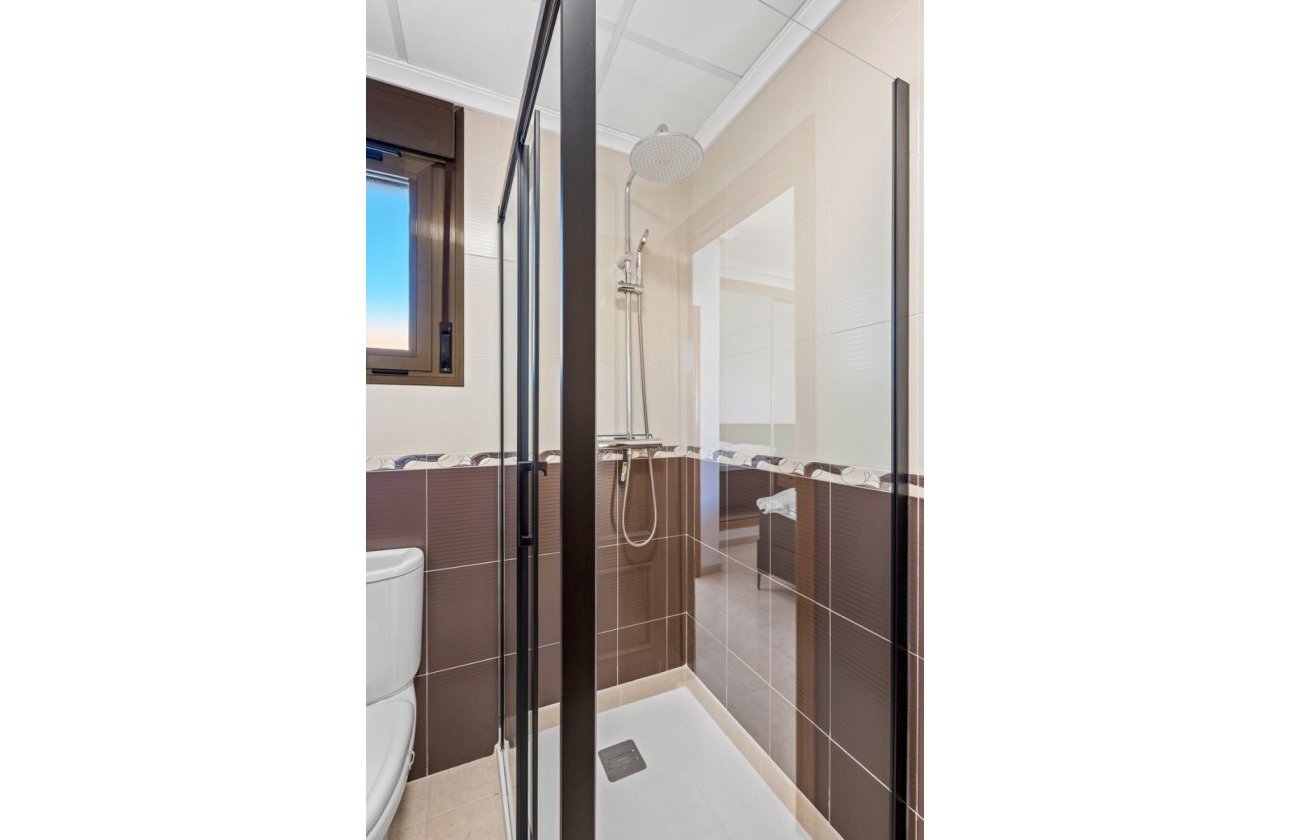 Resale - Town House -
San Miguel de Salinas - Inland