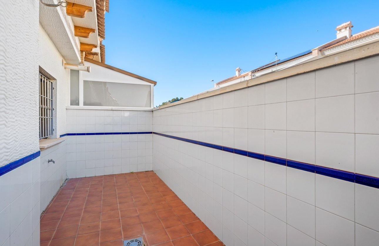 Resale - Town House -
San Miguel de Salinas - Inland