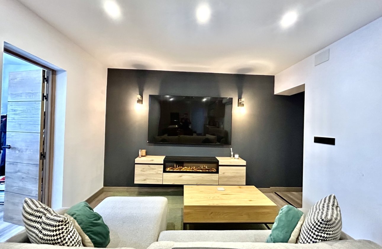 Resale - Town House -
San Miguel de Salinas - Inland