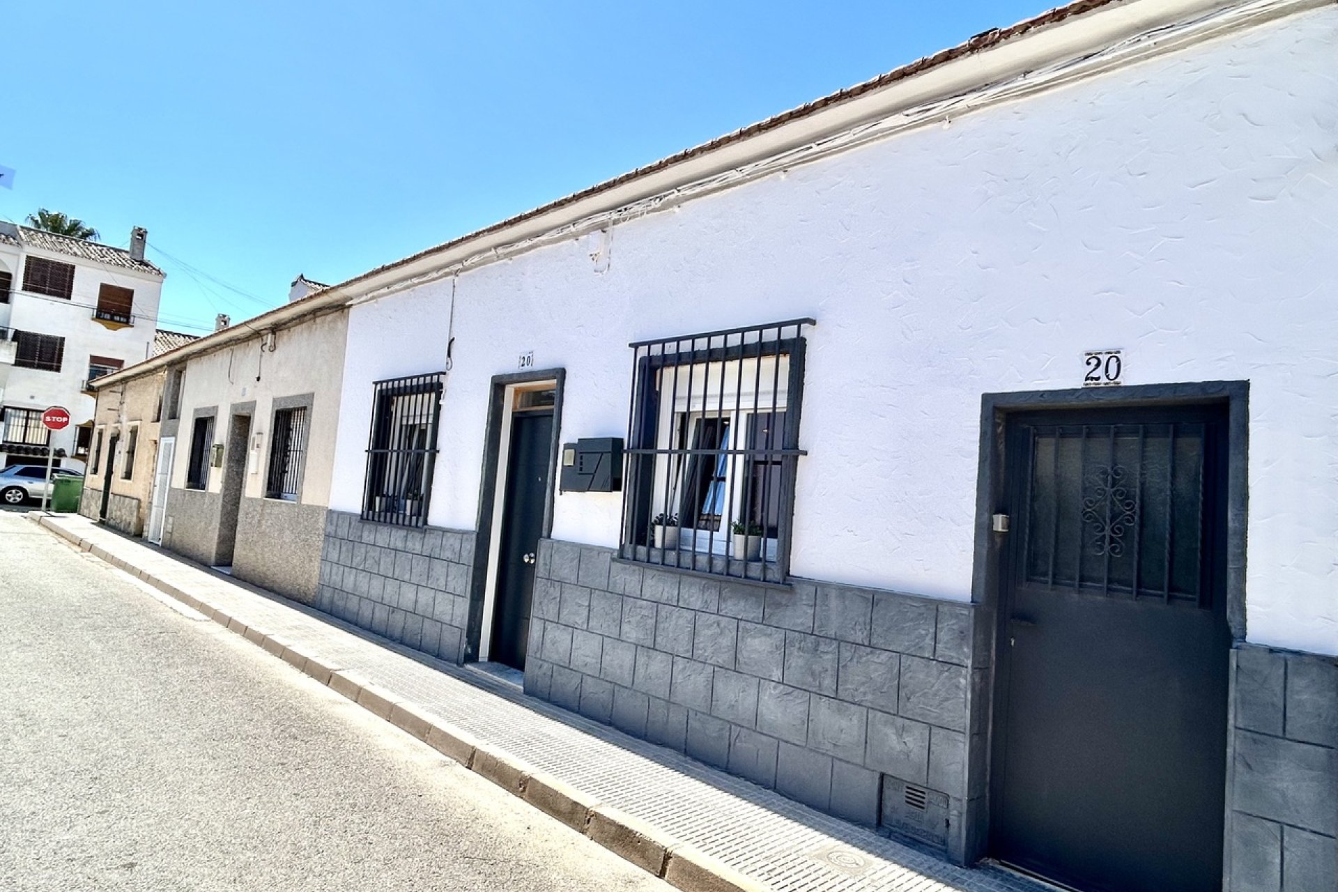 Resale - Town House -
San Miguel de Salinas - Inland