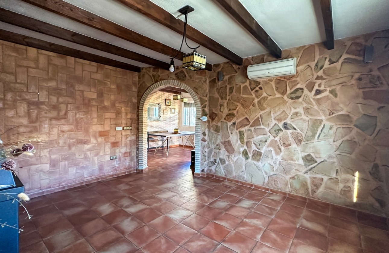 Resale - Town House -
San Miguel de Salinas - Inland