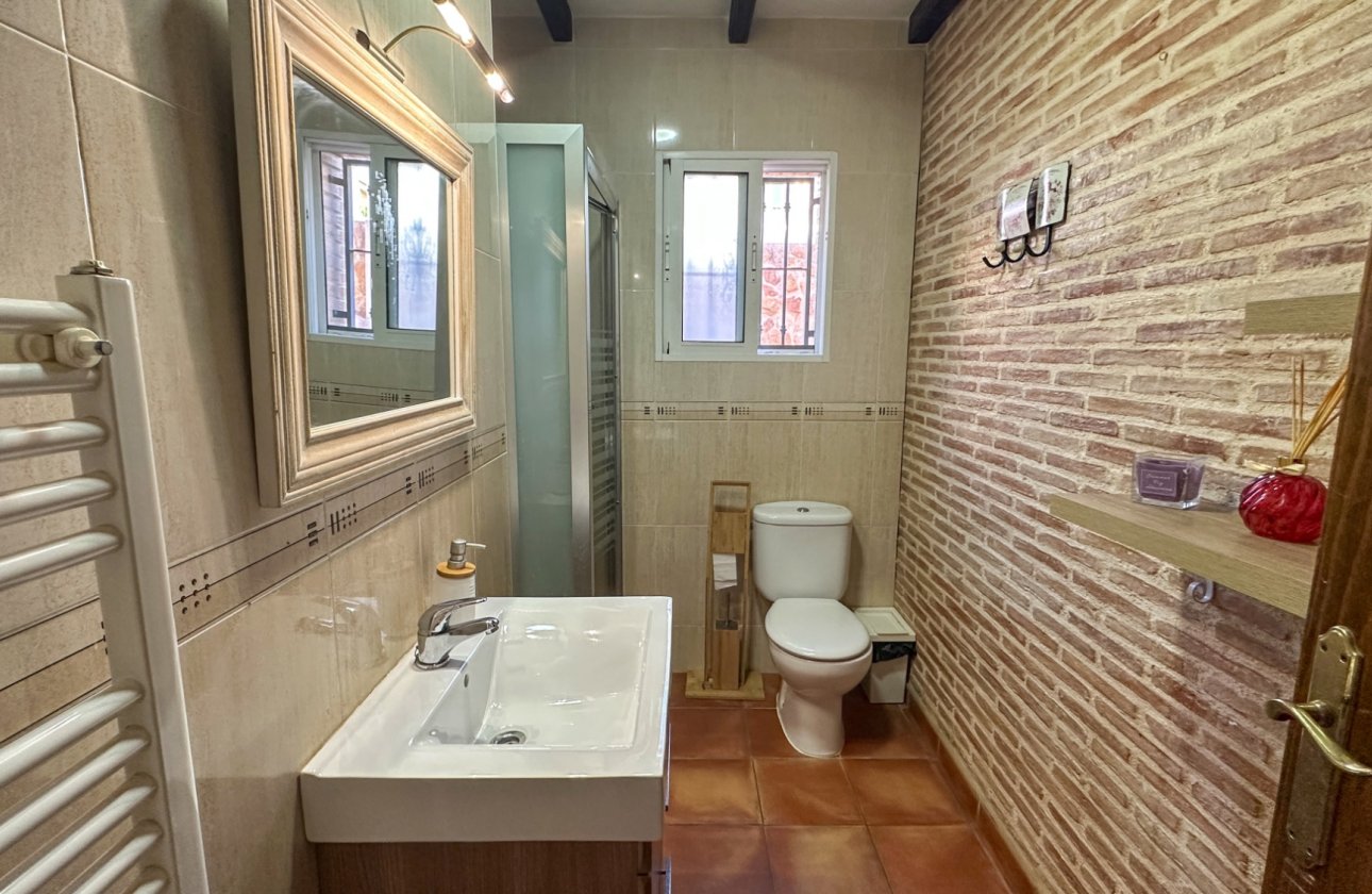 Resale - Town House -
San Miguel de Salinas - Inland