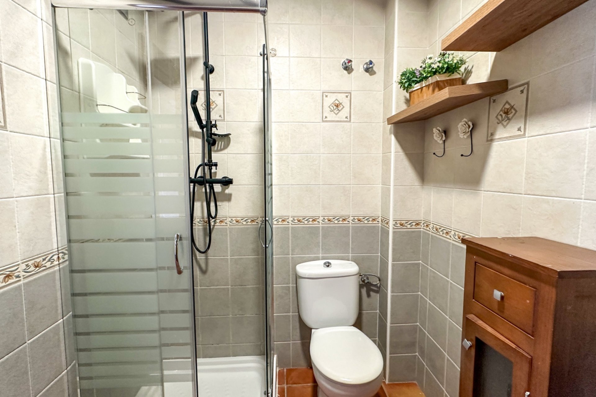 Resale - Town House -
San Miguel de Salinas - Inland