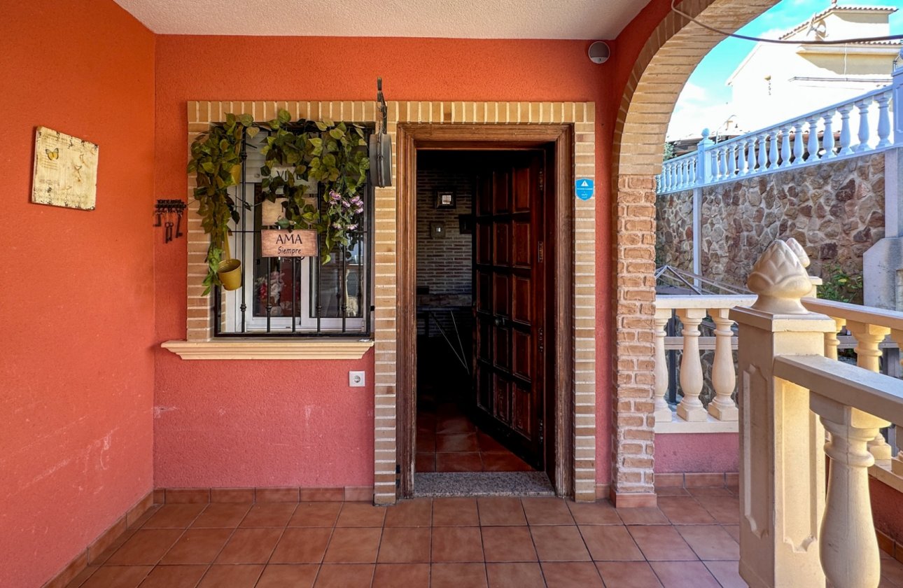 Resale - Town House -
San Miguel de Salinas - Inland