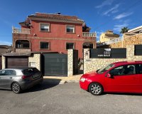 Resale - Town House -
San Miguel de Salinas - Inland