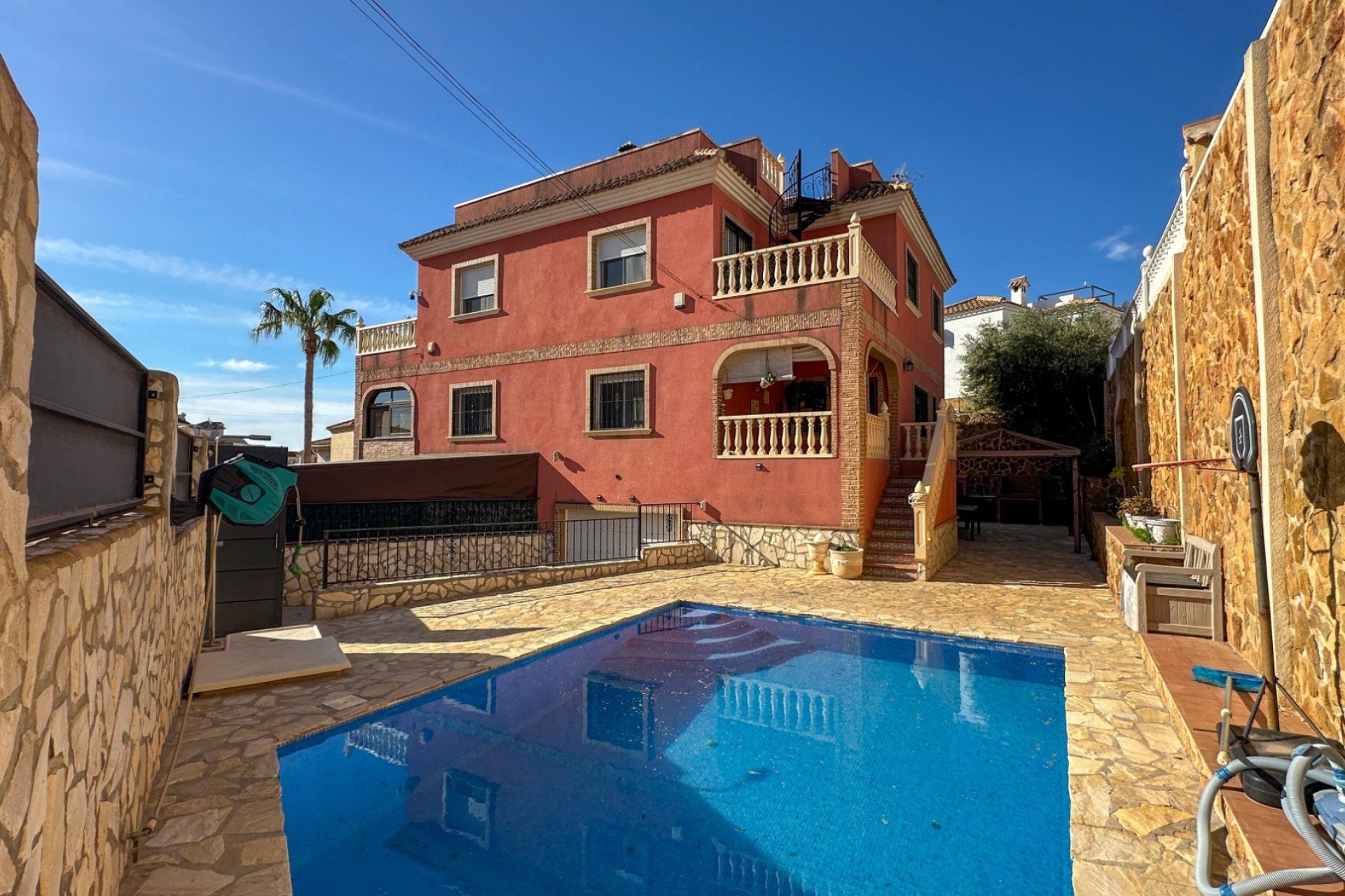 Resale - Town House -
San Miguel de Salinas - Inland