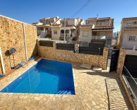 Resale - Town House -
San Miguel de Salinas - Inland