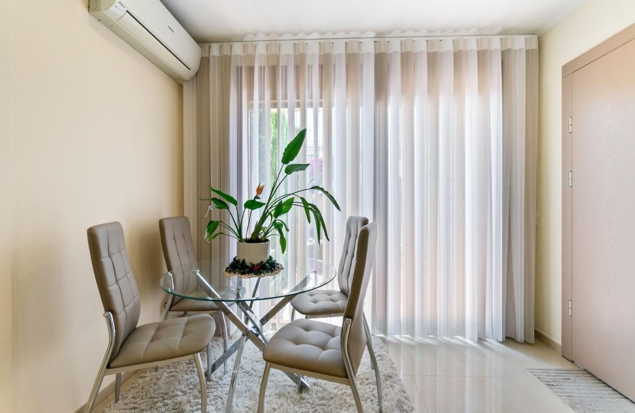 Resale - Town House -
Torrevieja - Aguas Nuevas