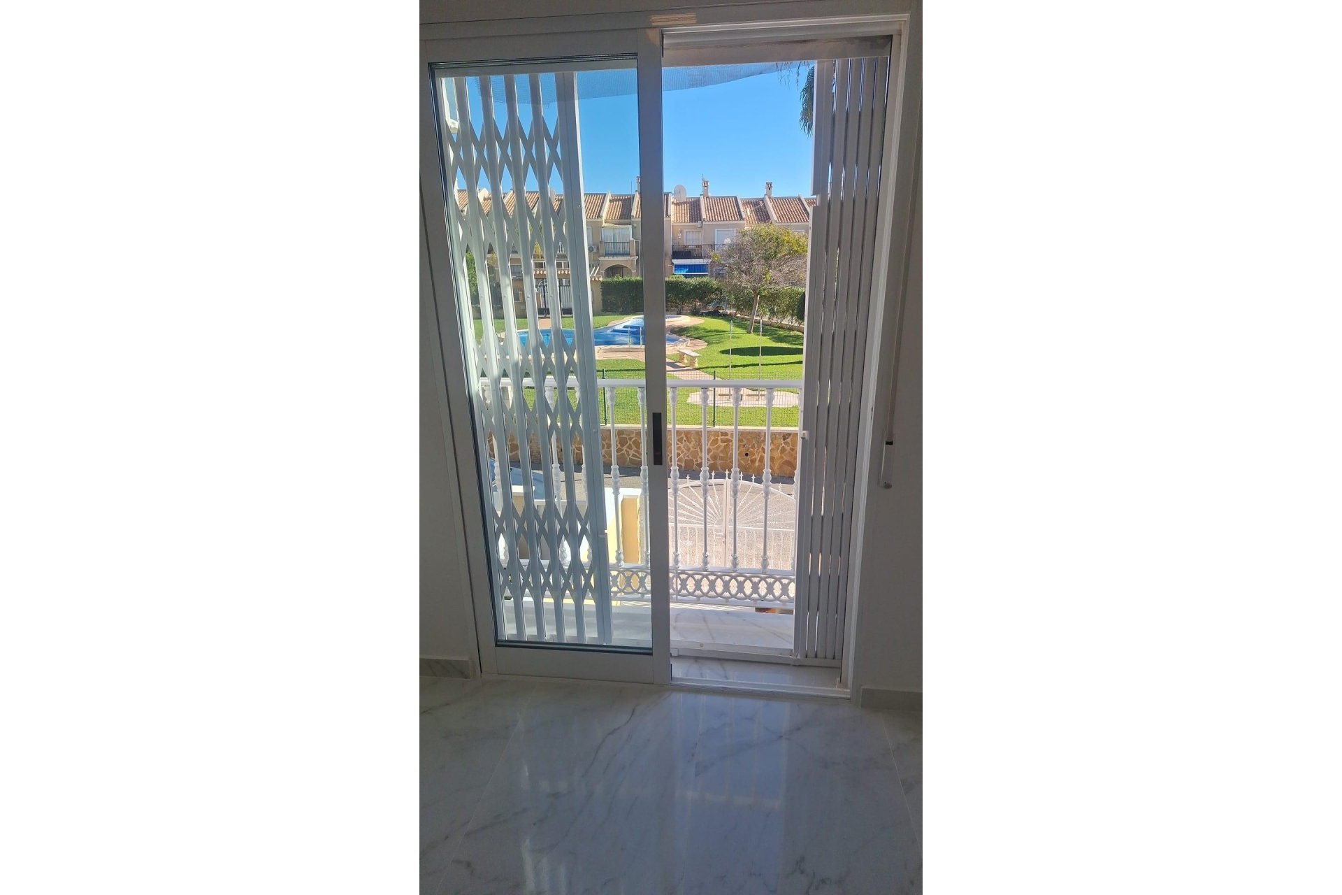 Resale - Town House -
Torrevieja - Aguas Nuevas