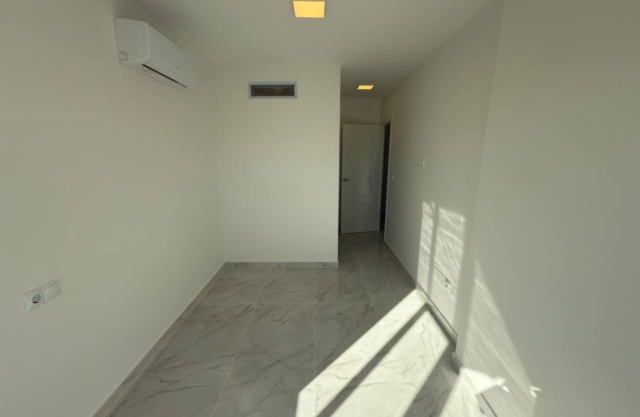 Resale - Town House -
Torrevieja - Aguas Nuevas