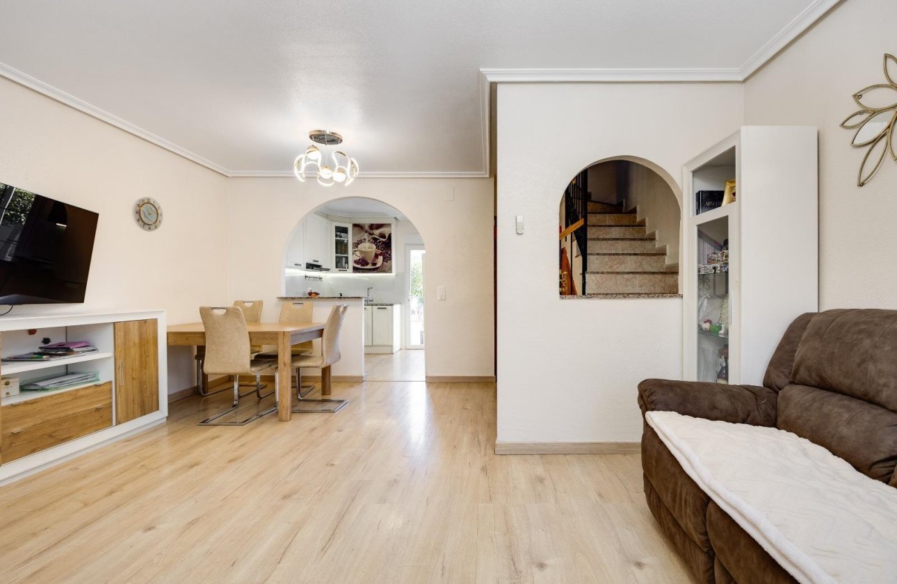 Resale - Town House -
Torrevieja - Aguas Nuevas