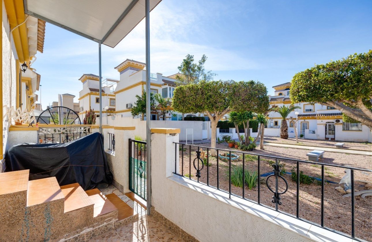 Resale - Town House -
Torrevieja - Aguas Nuevas