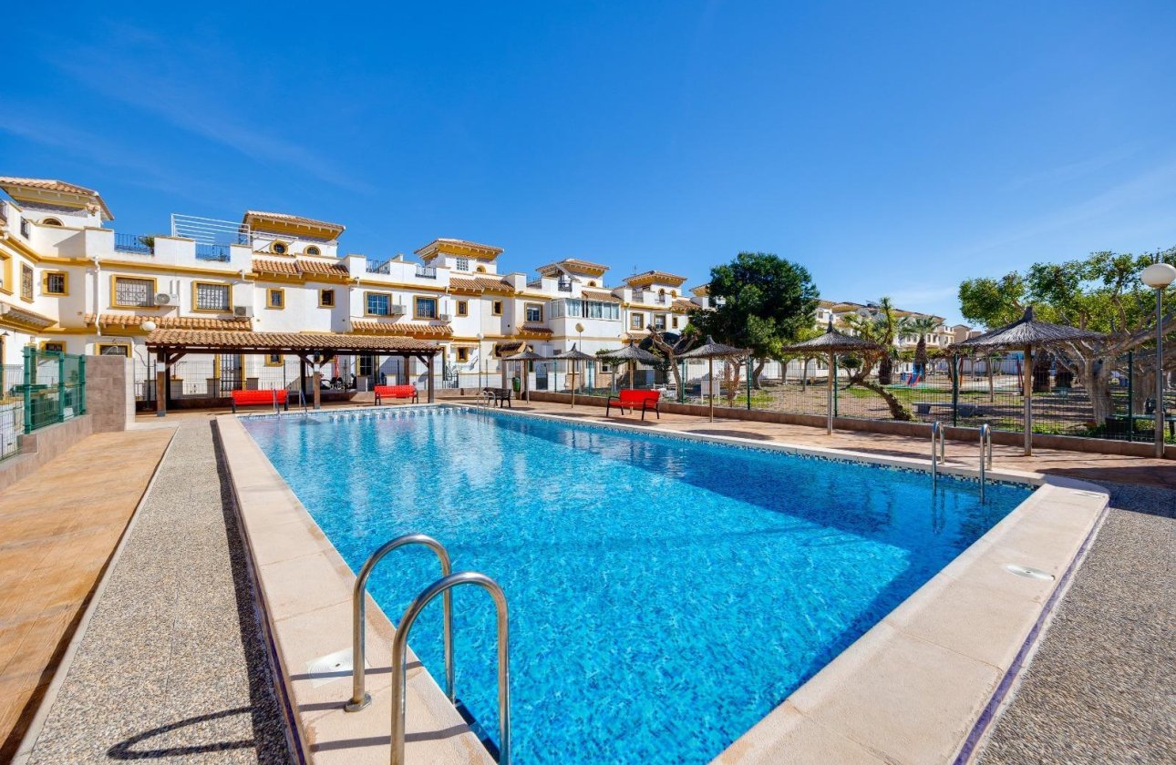 Resale - Town House -
Torrevieja - Aguas Nuevas