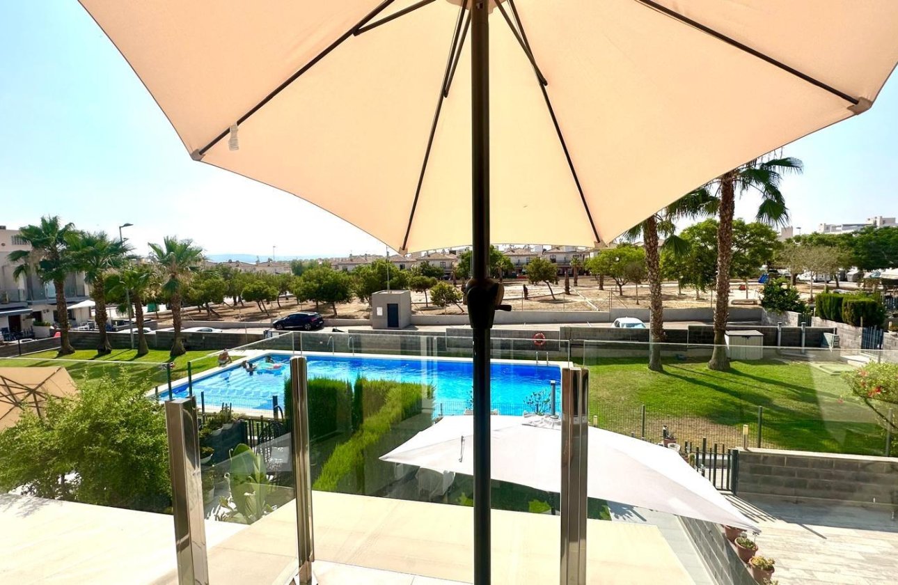 Resale - Town House -
Torrevieja - Aguas Nuevas