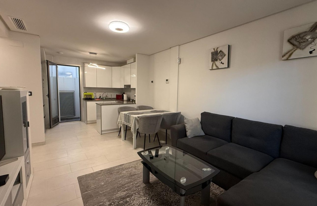 Resale - Town House -
Torrevieja - Aguas Nuevas
