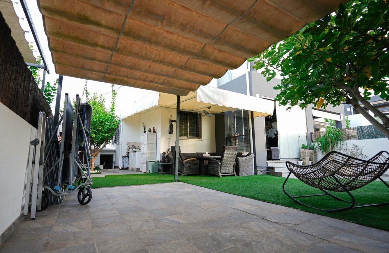 Resale - Town House -
Torrevieja - Aguas Nuevas