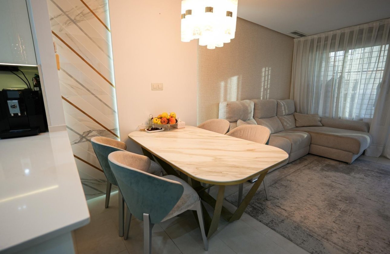 Resale - Town House -
Torrevieja - Aguas Nuevas