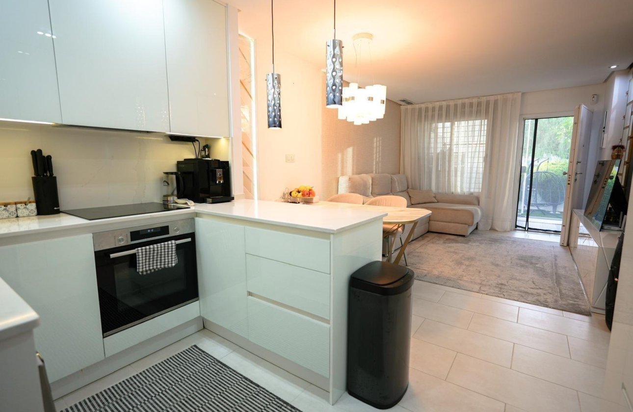 Resale - Town House -
Torrevieja - Aguas Nuevas