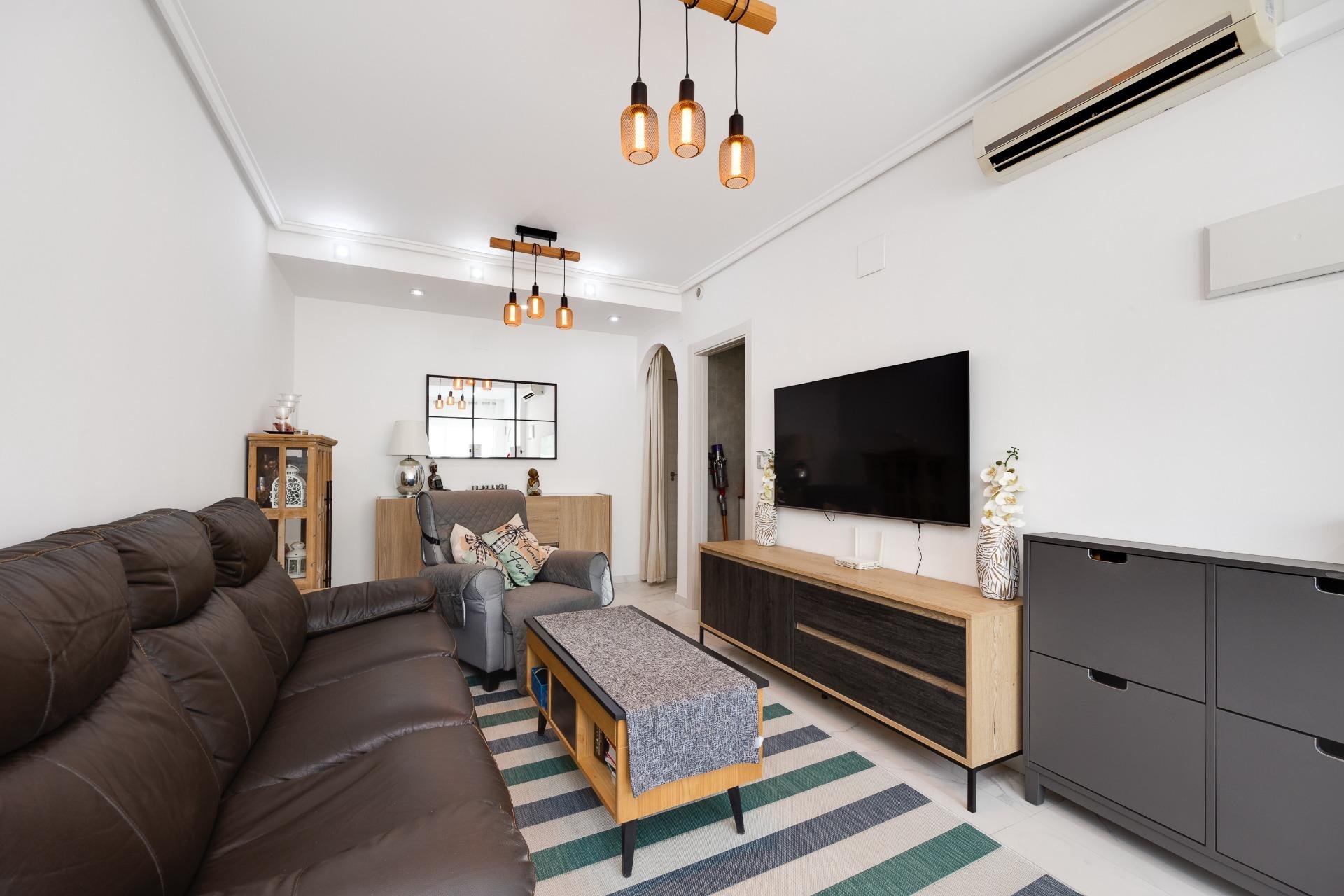 Resale - Town House -
Torrevieja - Aguas Nuevas