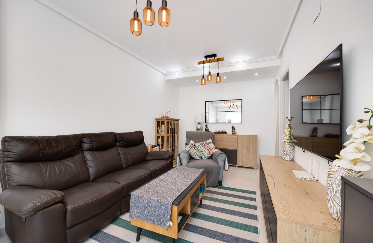 Resale - Town House -
Torrevieja - Aguas Nuevas