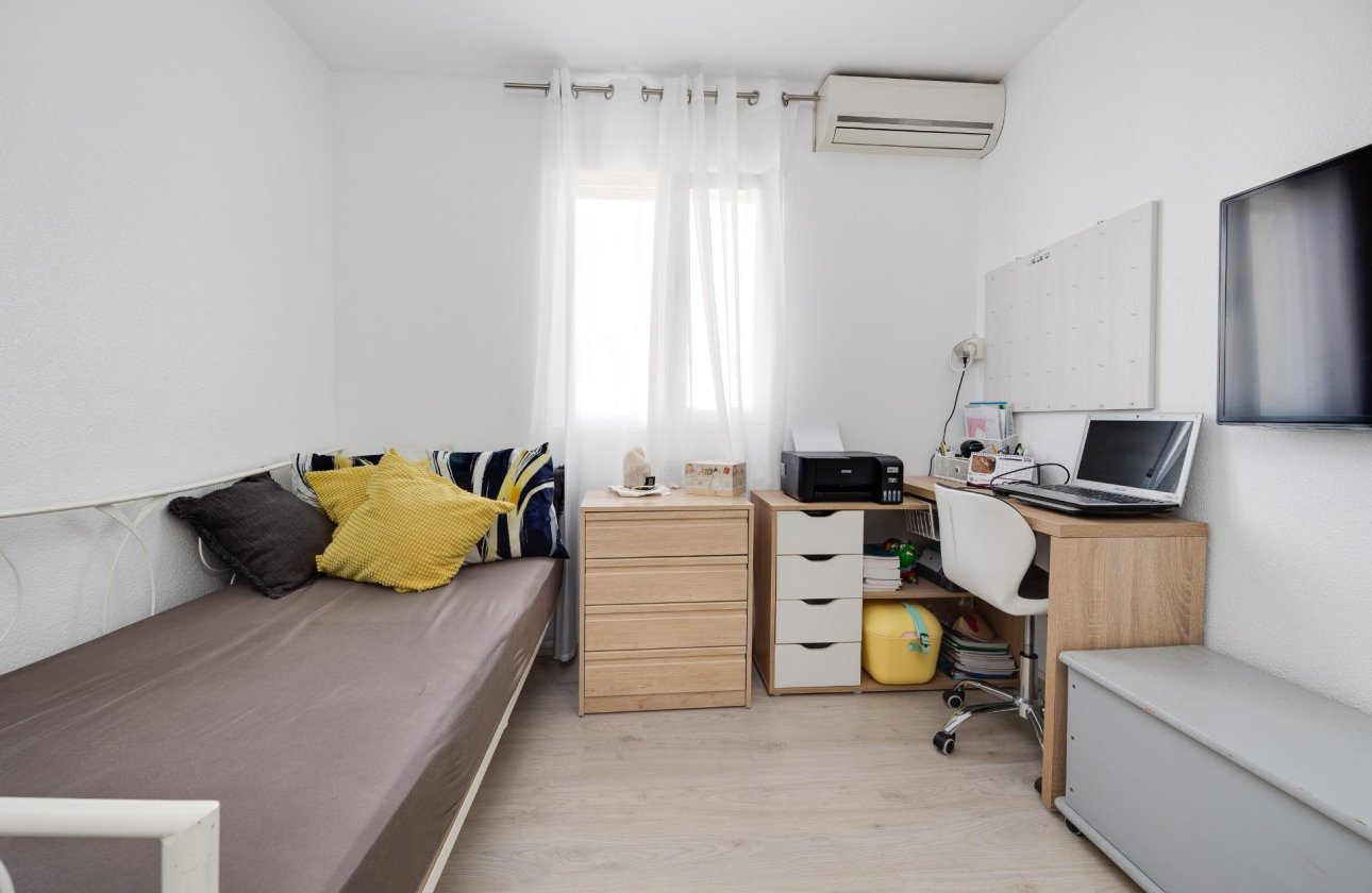 Resale - Town House -
Torrevieja - Aguas Nuevas