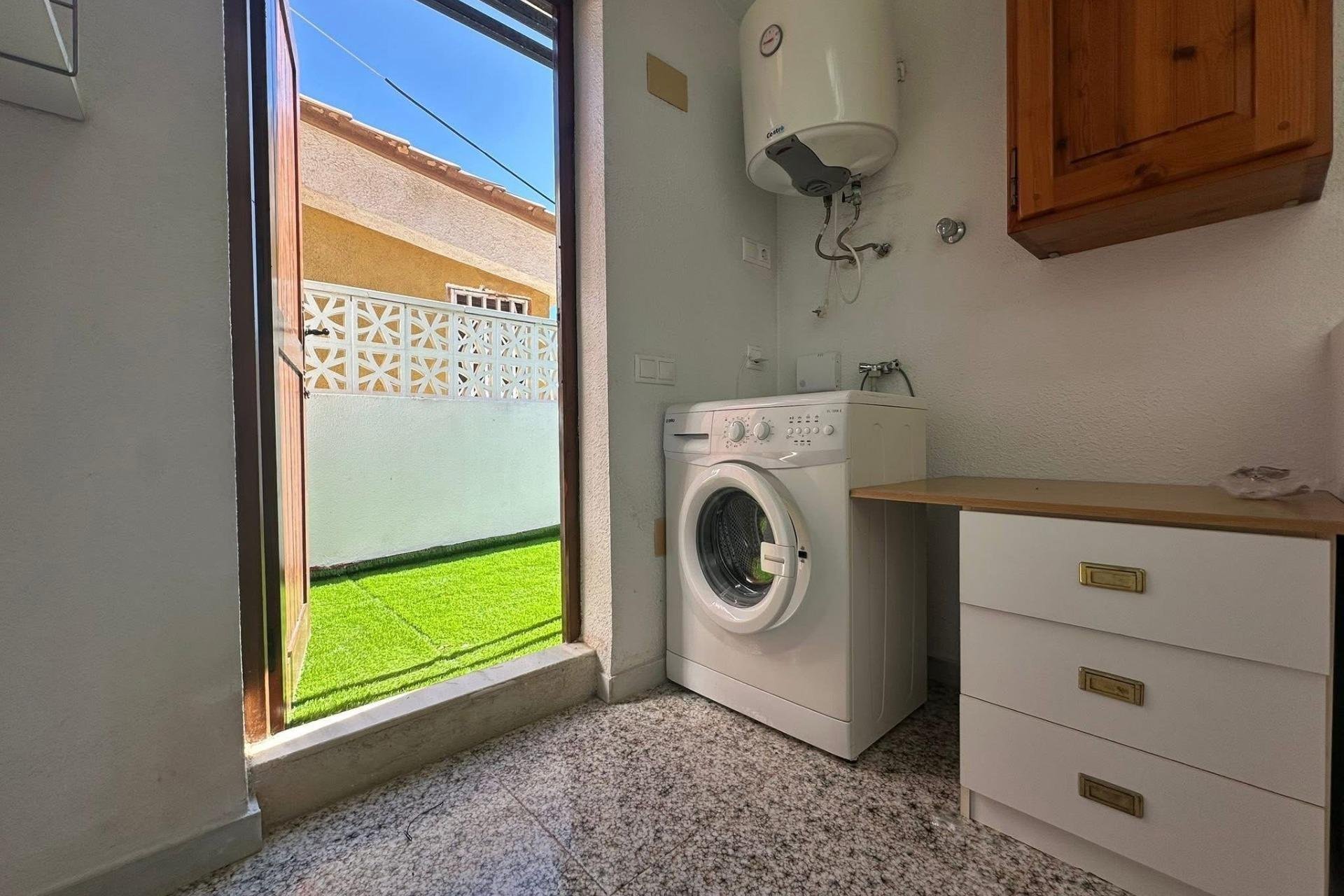 Resale - Town House -
Torrevieja - Cabo Cervera
