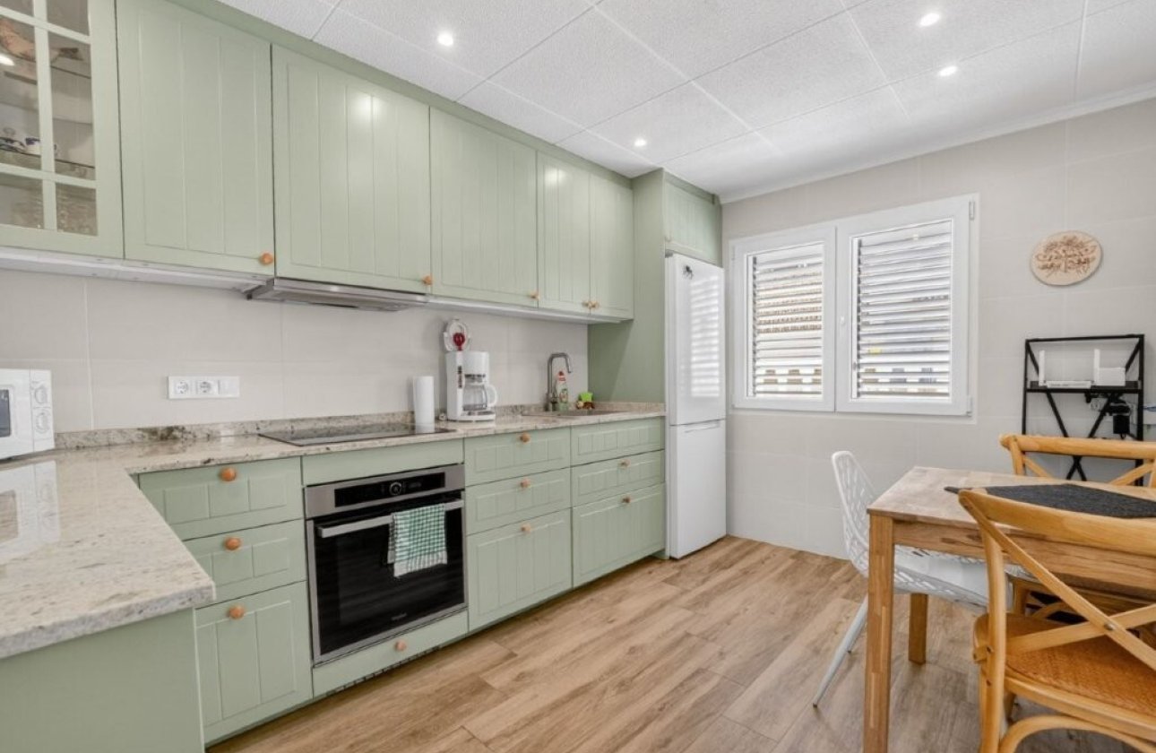 Resale - Town House -
Torrevieja - Cabo Cervera