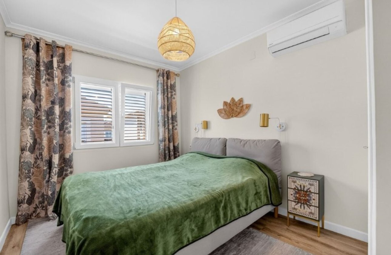 Resale - Town House -
Torrevieja - Cabo Cervera