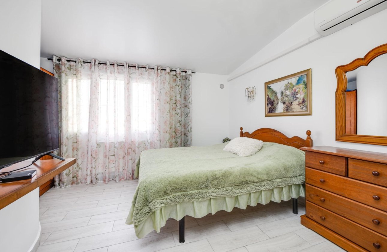 Resale - Town House -
Torrevieja - Calas Blanca