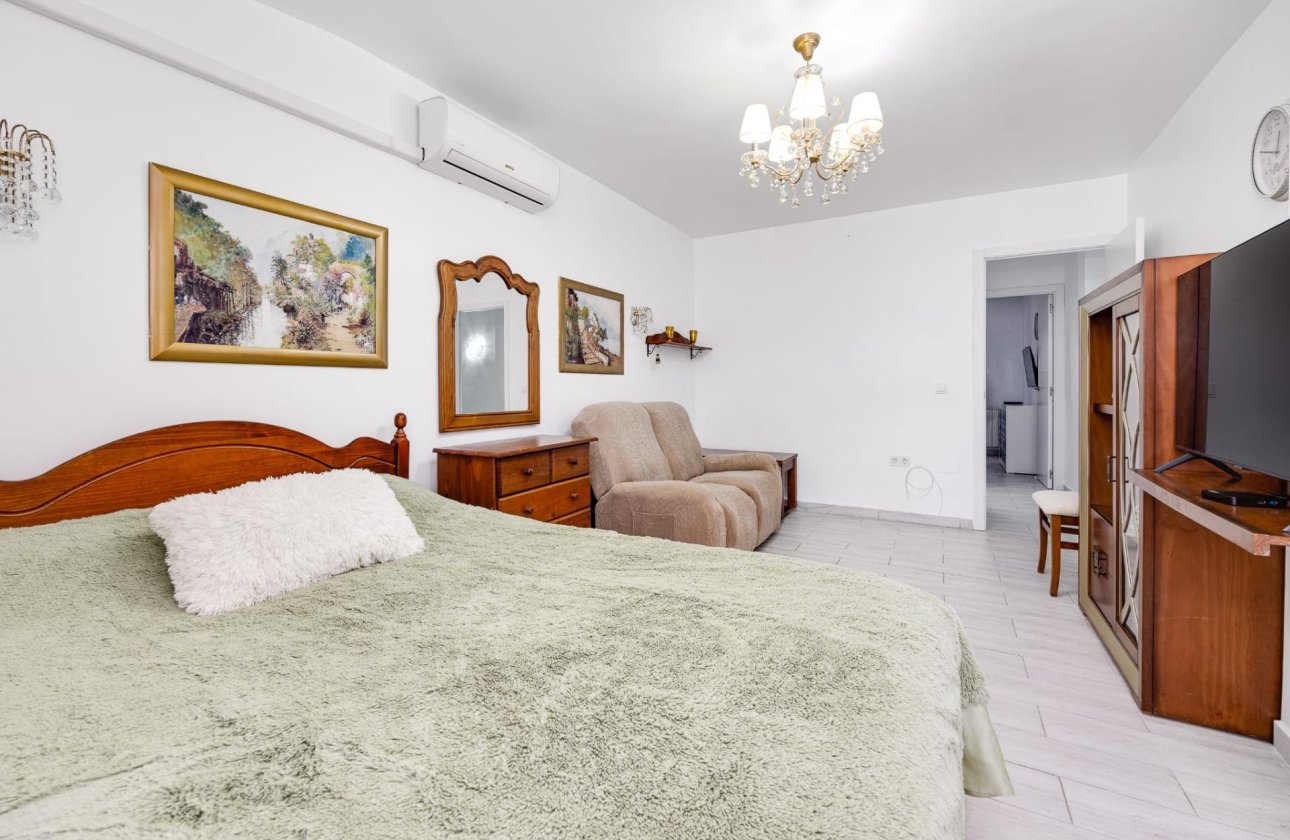 Resale - Town House -
Torrevieja - Calas Blanca