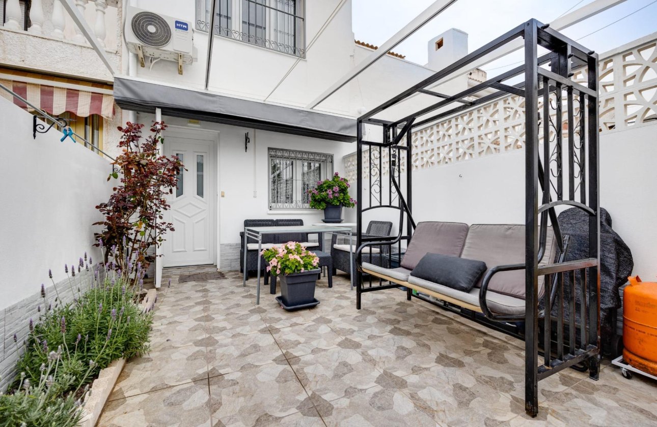 Resale - Town House -
Torrevieja - Calas Blanca