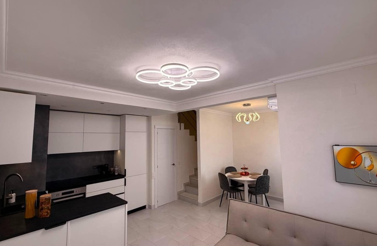 Resale - Town House -
Torrevieja - Calas Blanca