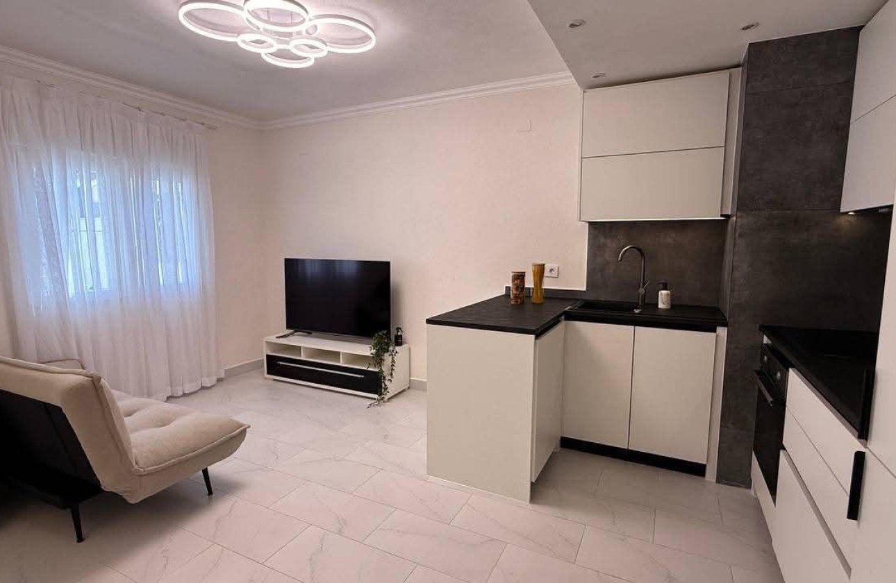 Resale - Town House -
Torrevieja - Calas Blanca