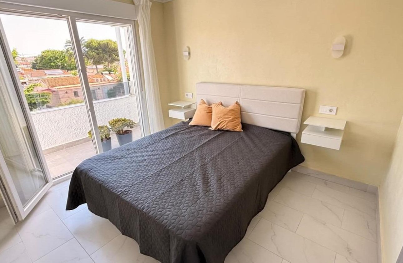 Resale - Town House -
Torrevieja - Calas Blanca