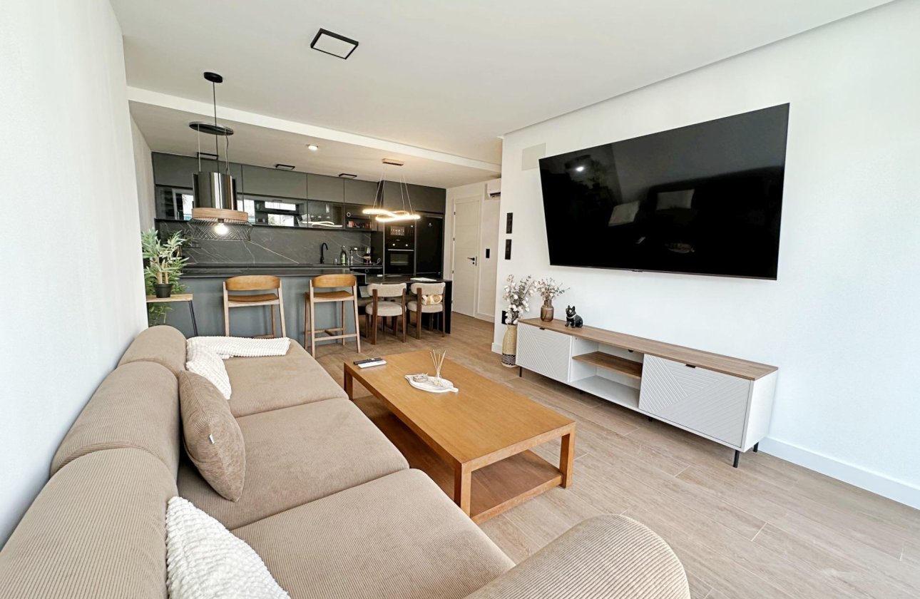 Resale - Town House -
Torrevieja - Calas Blanca