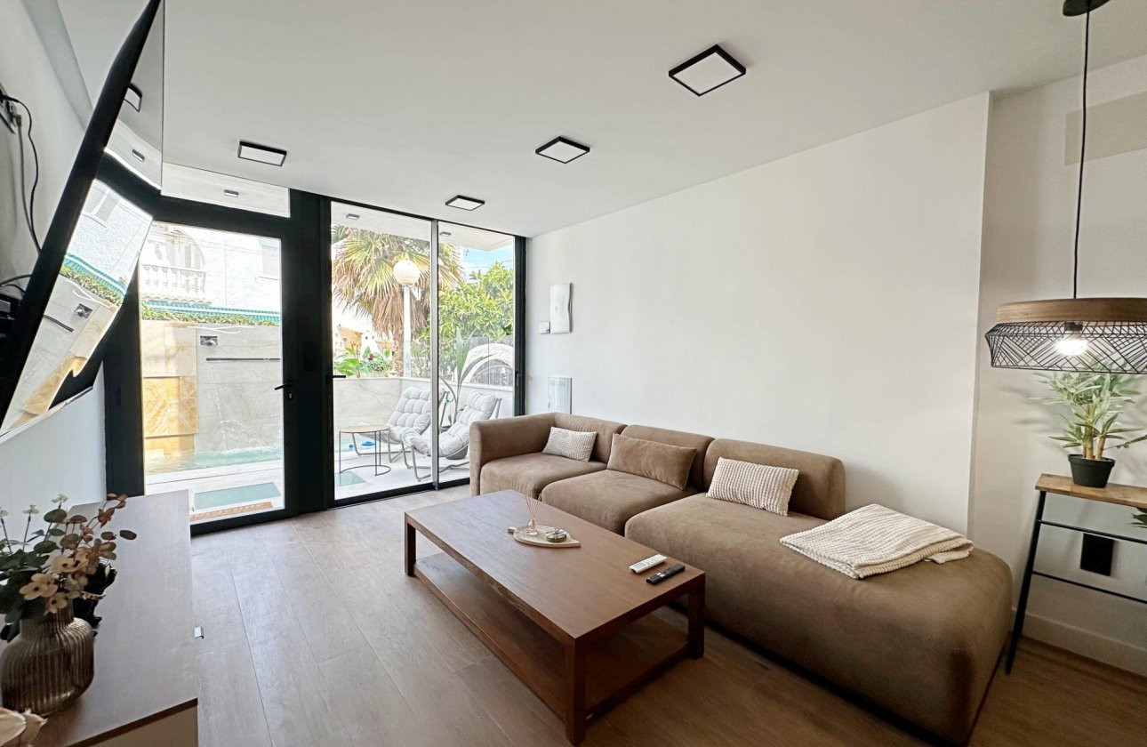 Resale - Town House -
Torrevieja - Calas Blanca