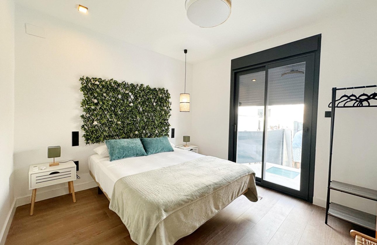 Resale - Town House -
Torrevieja - Calas Blanca
