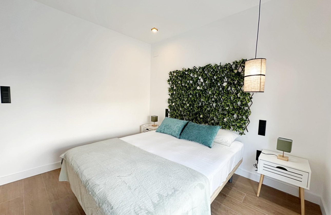 Resale - Town House -
Torrevieja - Calas Blanca