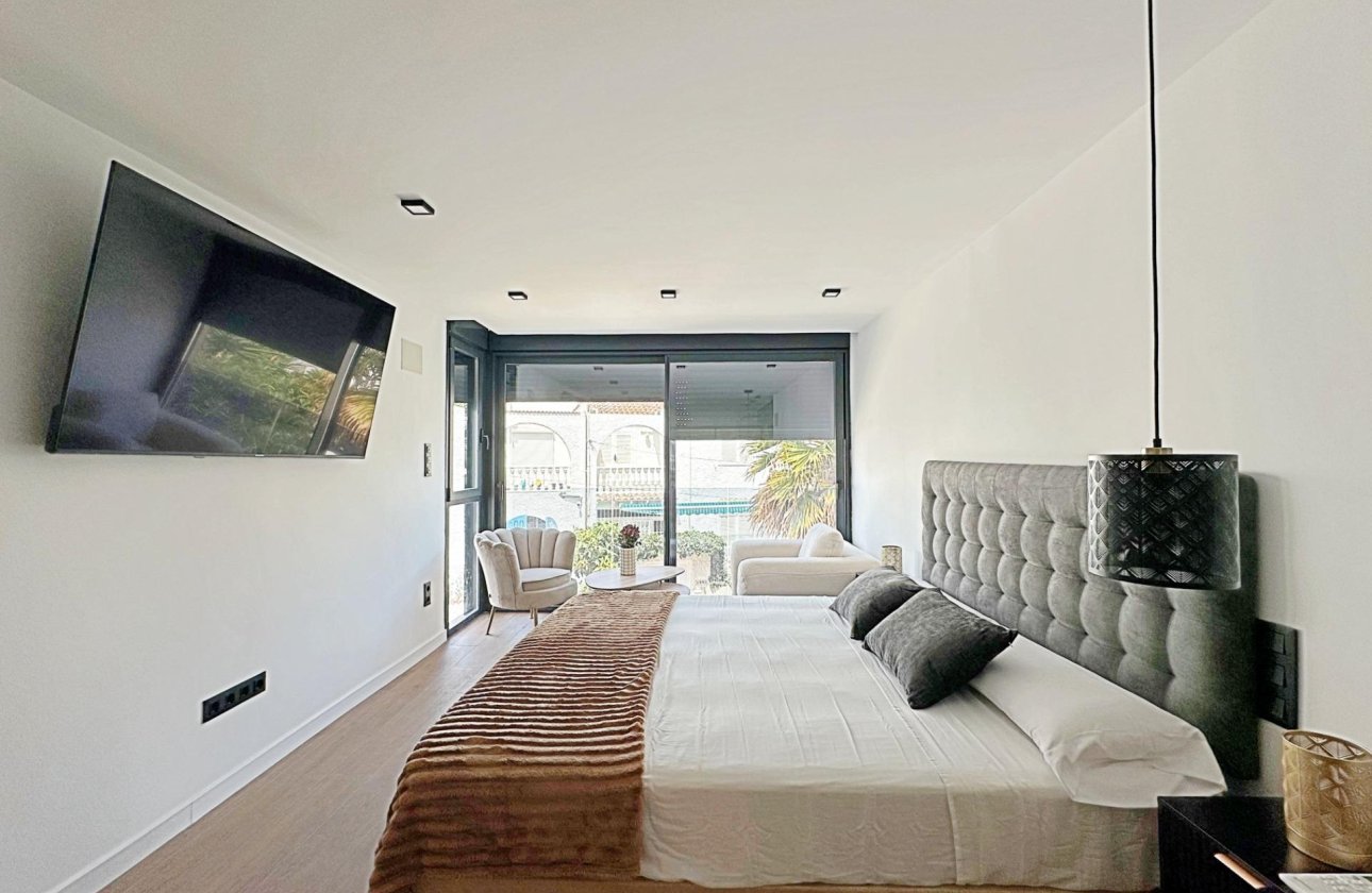 Resale - Town House -
Torrevieja - Calas Blanca