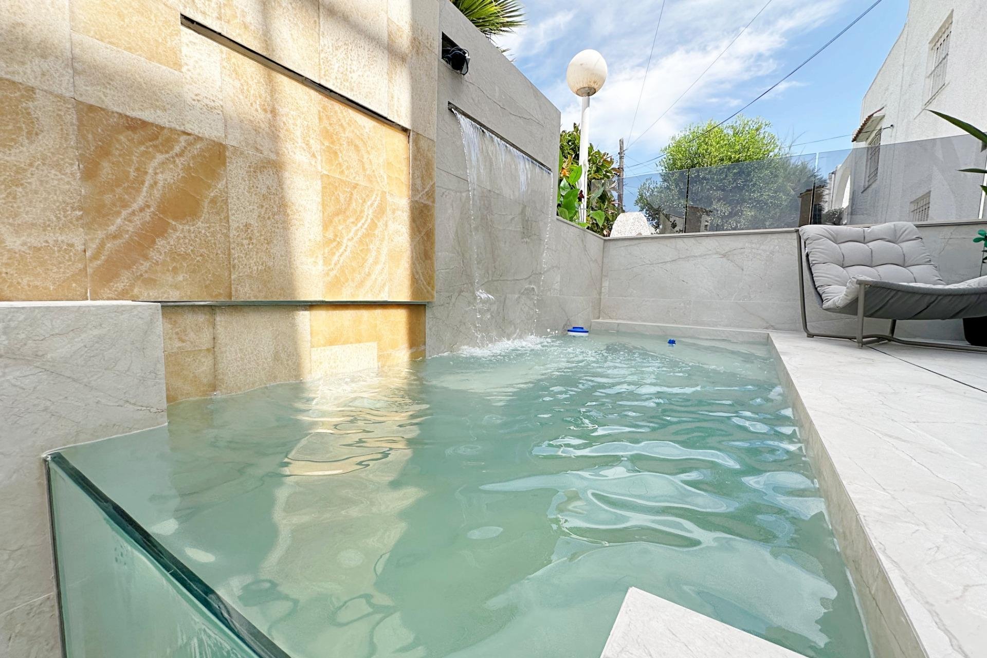 Resale - Town House -
Torrevieja - Calas Blanca